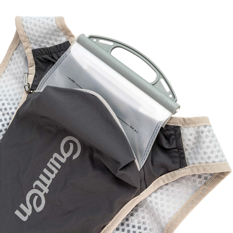 Load image into Gallery viewer, Gumten Lightweight Nylon Anti-Theft Zipper Closure Water Hydration Running Vest Portable Outdoor Backpack
